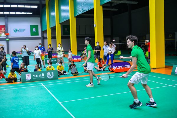 การพัฒนานักกีฬาเยาวชนในสเปน: โครงการและศูนย์ฝึกแบดมินตันรุ่นใหม่